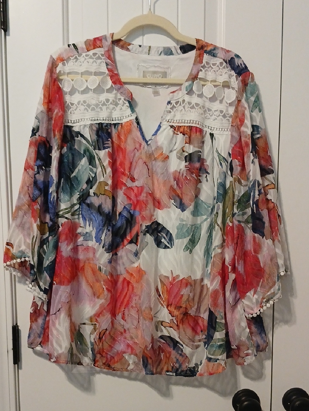 Cupio Multicolor Floral Crochet Yoke Tunic